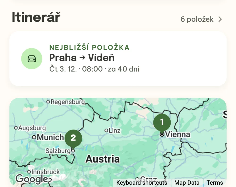 Sekce Itinerář v detailu akce s nejbližší položkou a mapou celé cesty